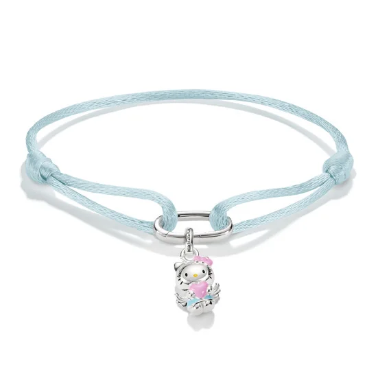 THOMAS SABO CONNECT světle modrý textilní náramek s přívěskem Hello Kitty náramek A2244-M07-1